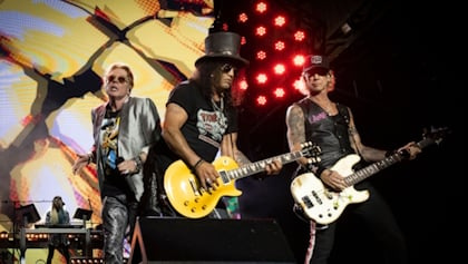 Watch: GUNS N' ROSES Perform 'The General' Live For First Time